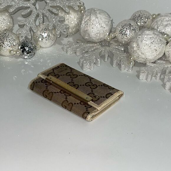 AUTHENTIC GUCCI GG LOGO 6 KEY WALLET - Picture 6 of 10